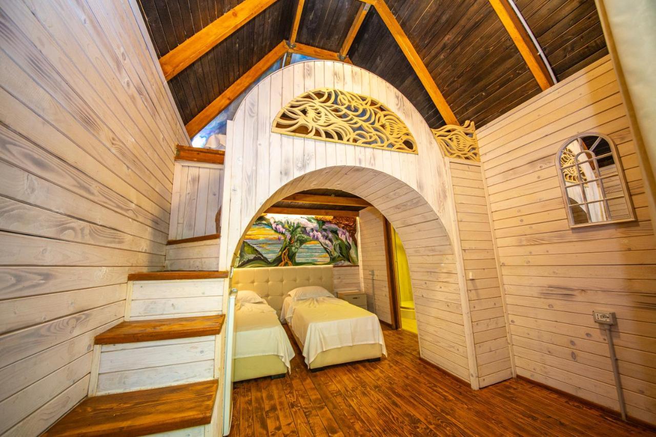 Hotel Legjenda Shkodër エクステリア 写真