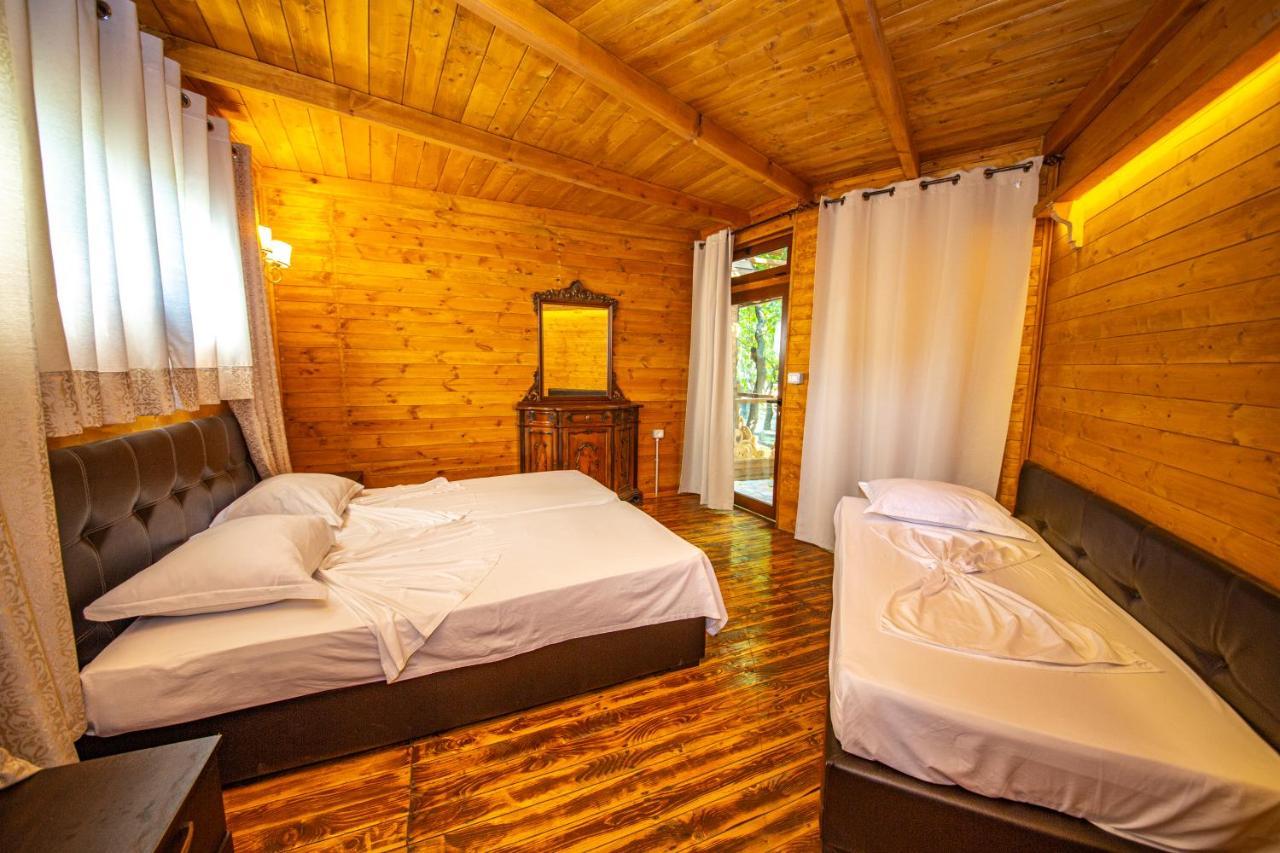 Hotel Legjenda Shkodër エクステリア 写真