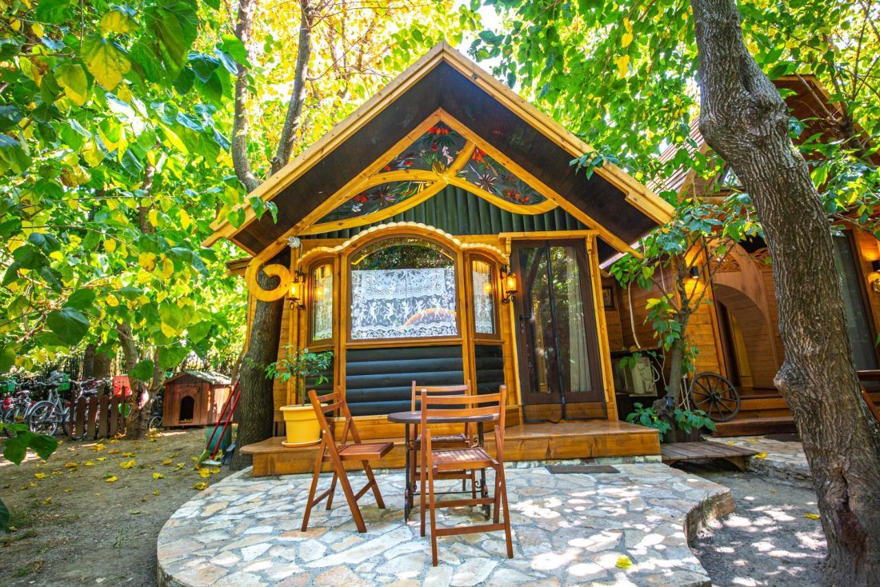 Hotel Legjenda Shkodër エクステリア 写真