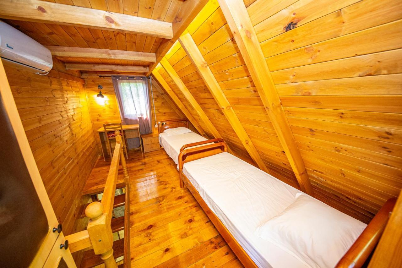 Hotel Legjenda Shkodër エクステリア 写真