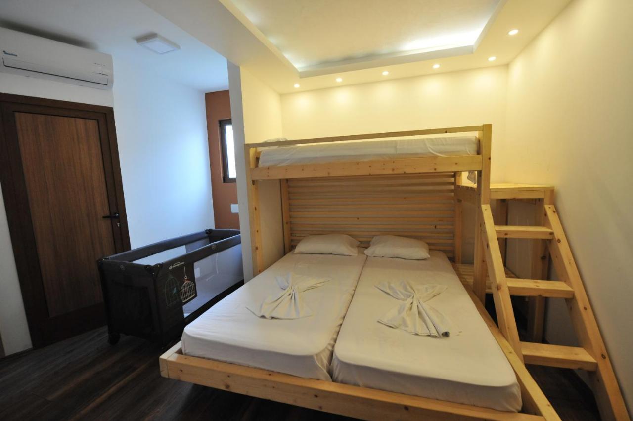 Hotel Legjenda Shkodër エクステリア 写真